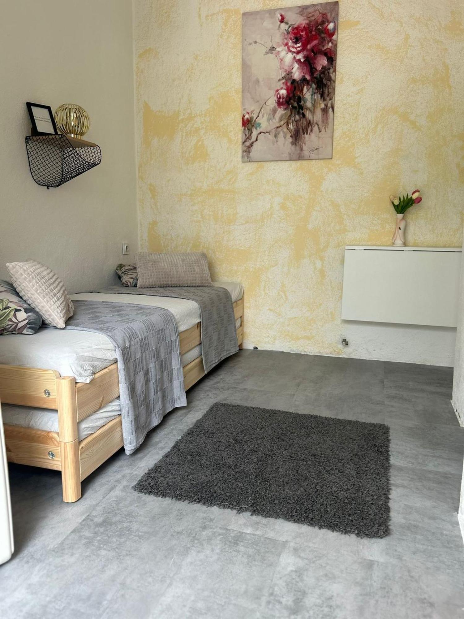 Appartamento Soba Za Odmor Sun Kaštel Štafilić Esterno foto